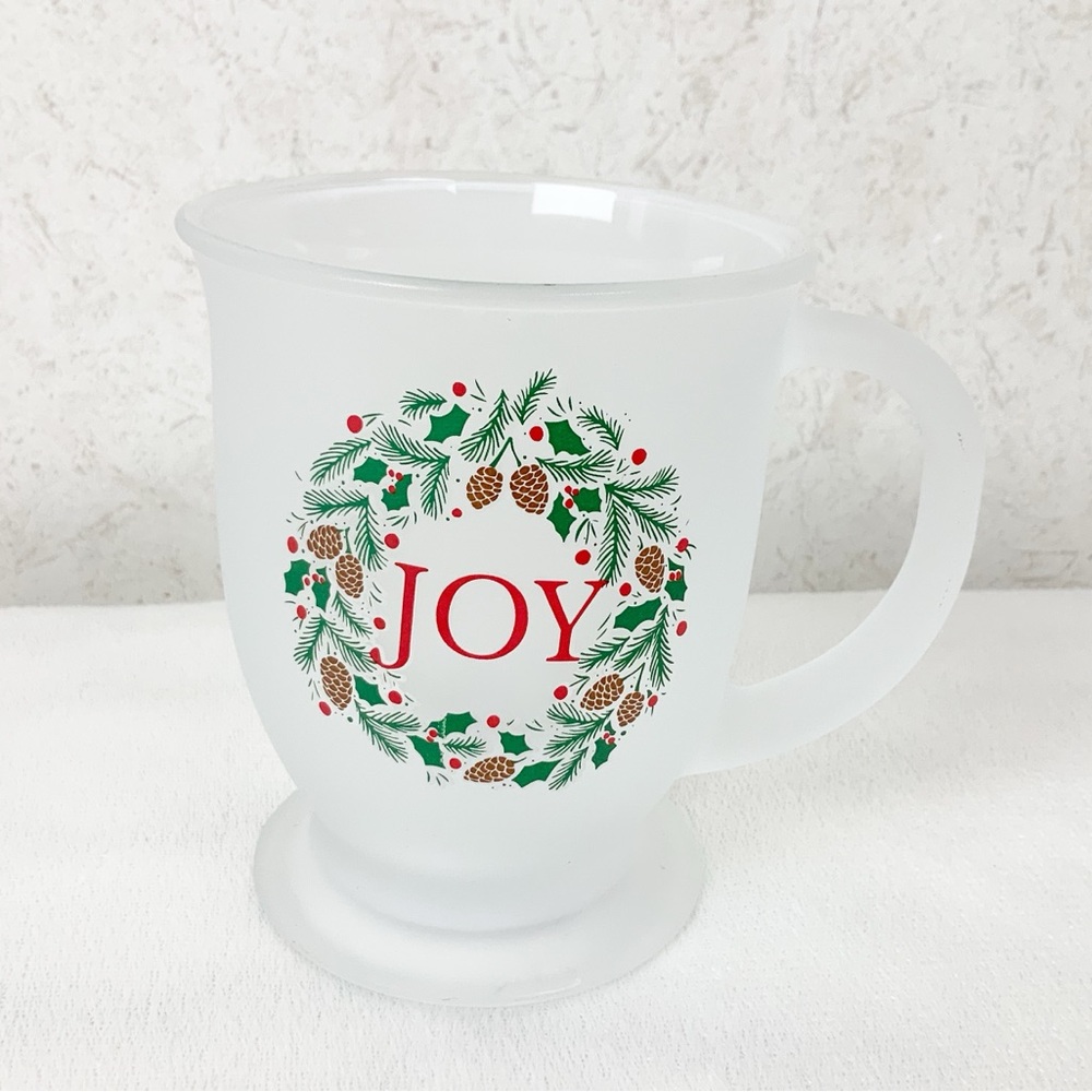 Holiday Time Frosted Joy Holly Wreath Pine Cones Glass Mug 14.6 Oz Christmas